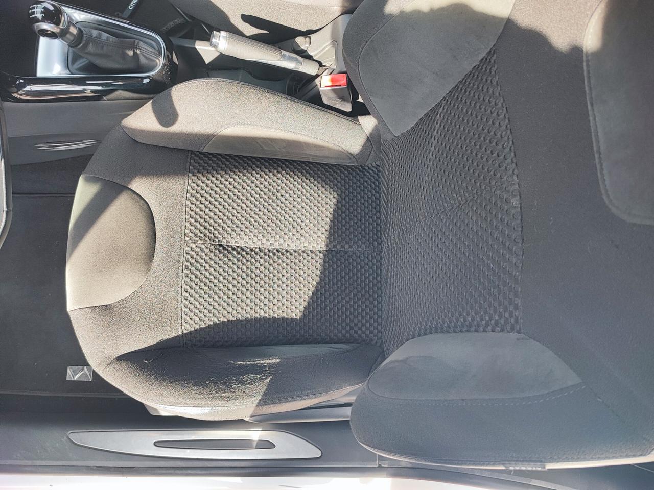 Ds DS3 3 1.2 VTi 82 Just Black