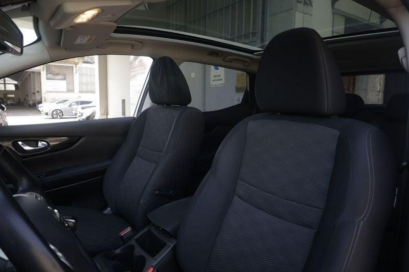 Nissan Qashqai Nissan Qashqai 1.5 110 dCi N-Connecta ANNO 2017