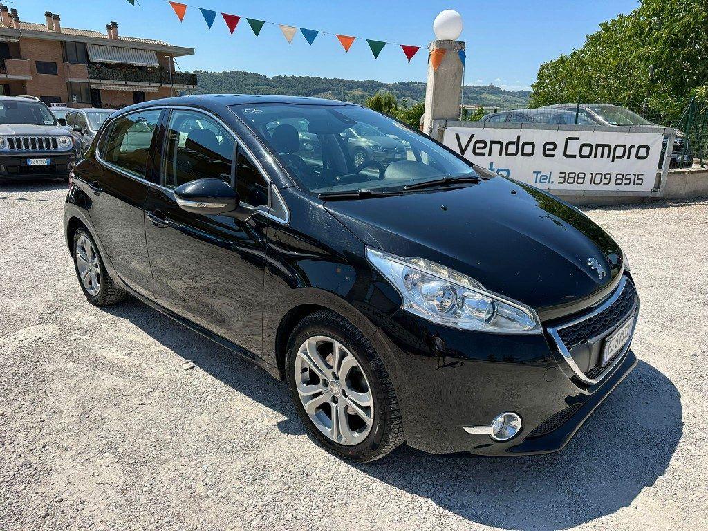 PEUGEOT 208 1.4 8V HDi 68CV 5p. Allure