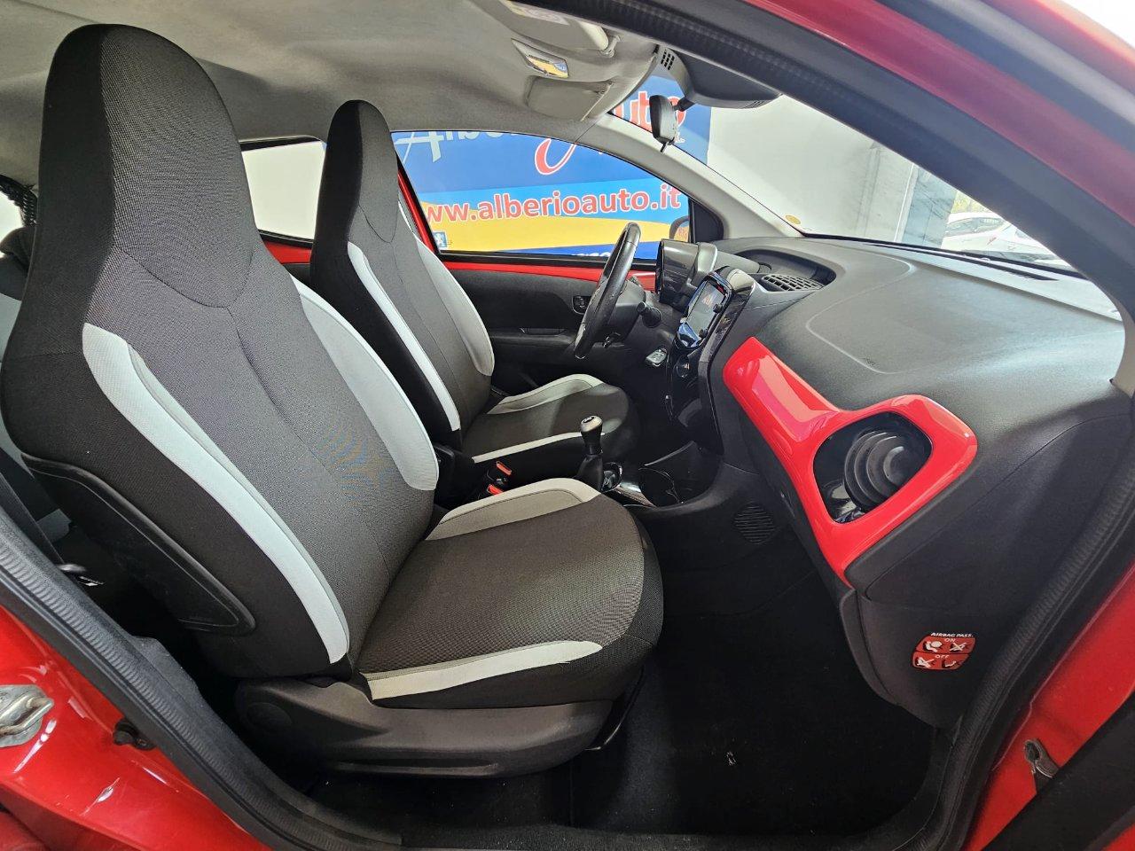 Toyota Aygo 5 Porte Aygo 5p 1.0 x-play my15