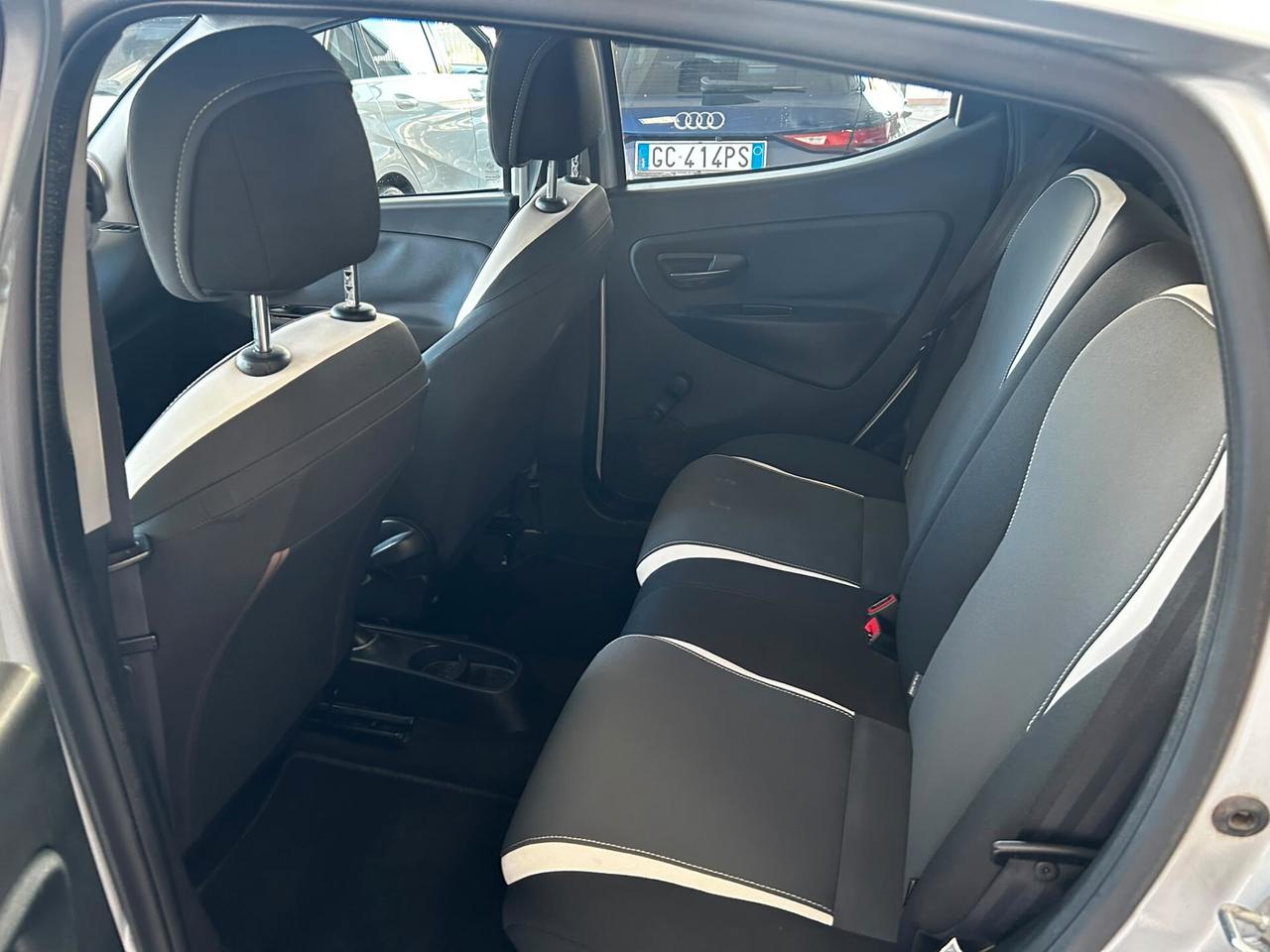 Lancia Ypsilon 0.9 TwinAir Metano 2015