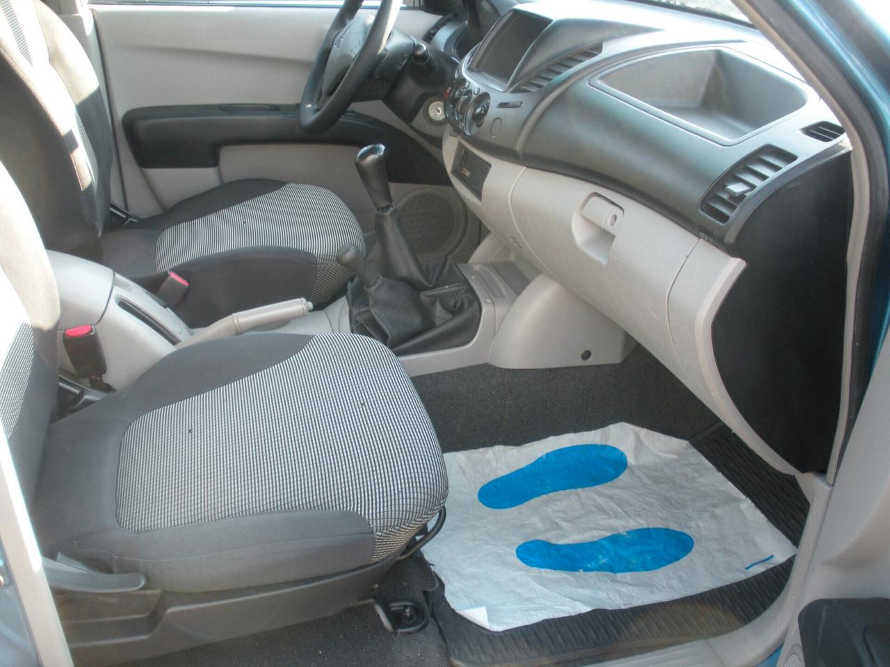 Mitsubishi L200 2.5 DI-D/136CV Double Cab Intense