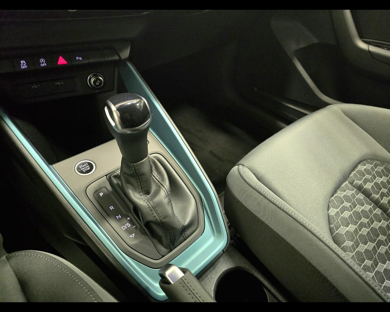 AUDI A1 ALLSTREET 30 TFSI S-TRONIC IDENTITY CONTRAST