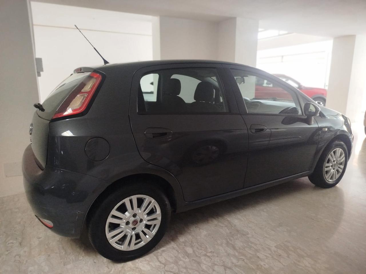 Fiat Punto 1.3 MJT II 75 CV 5 porte Lounge