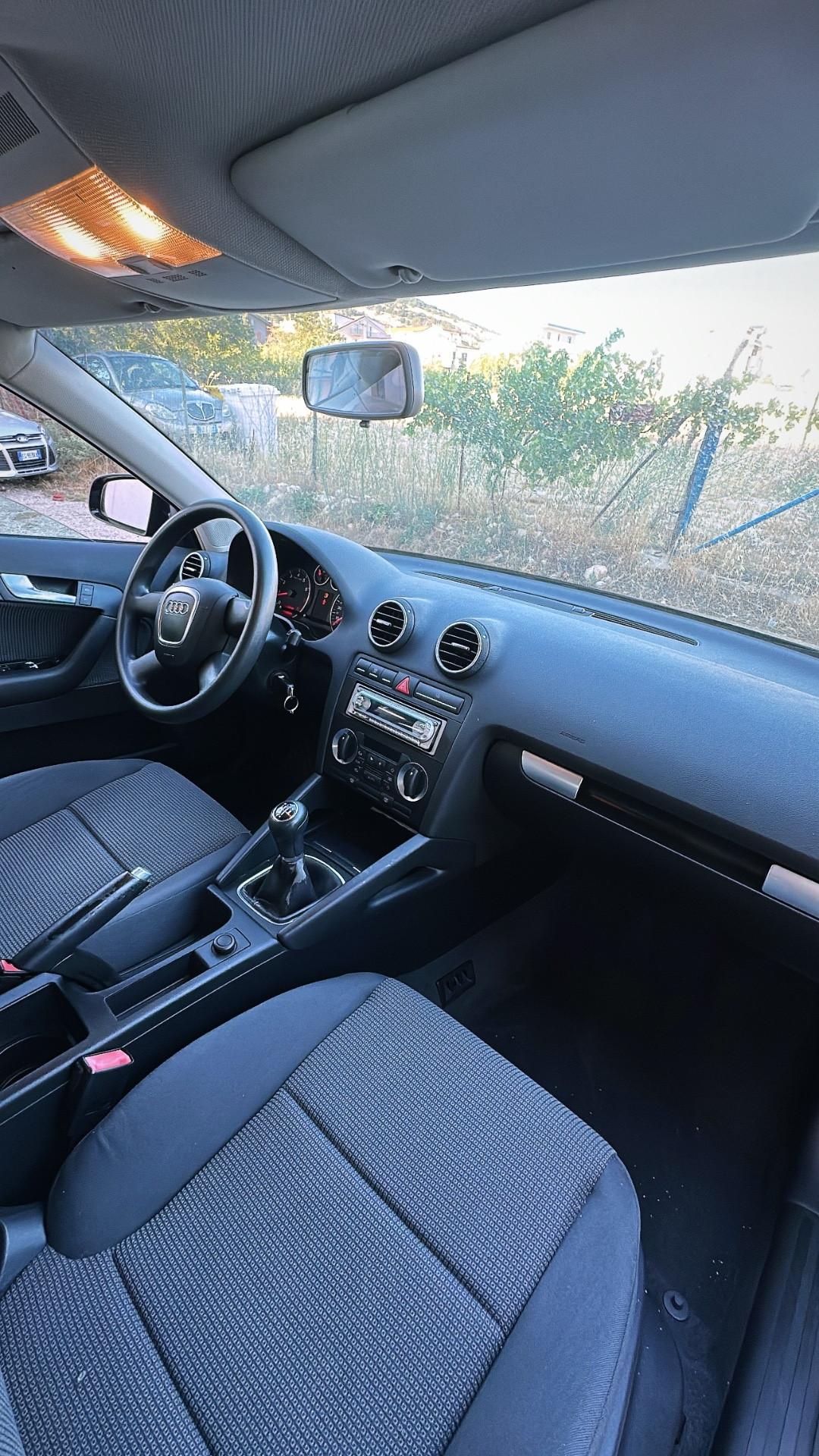 Audi A3 1.6 Attraction