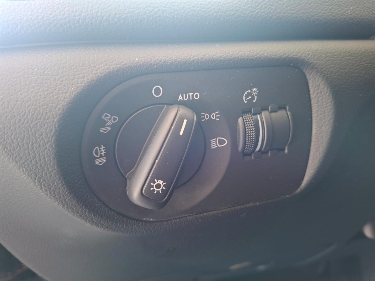 Audi Q3 1.4 BENZINA / EURO 6B / AUTOMATICO / 150CV
