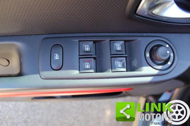 RENAULT Clio 1.6 T 200CV EDC 5 porte R.S.