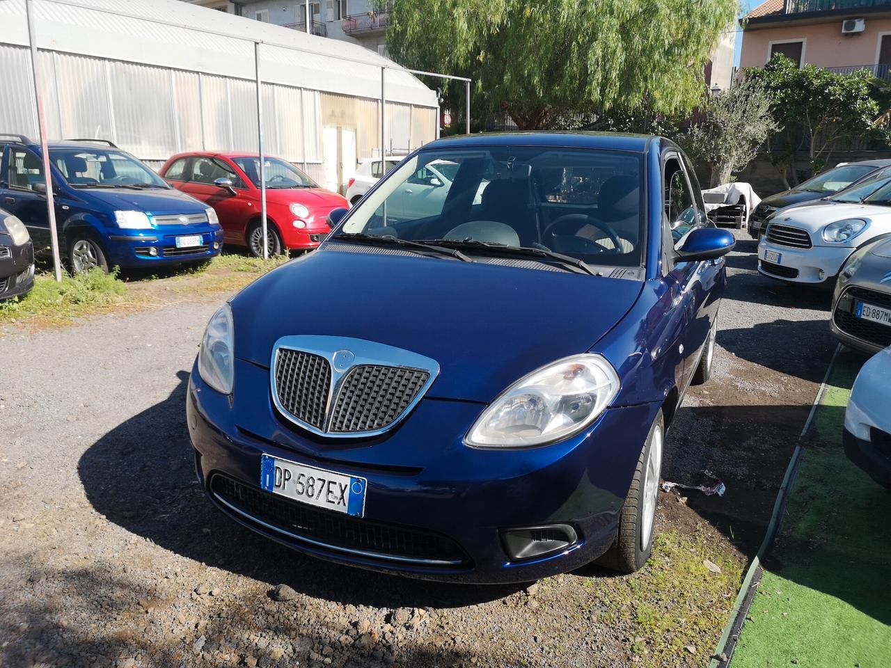 Lancia Ypsilon 1.2 Platino