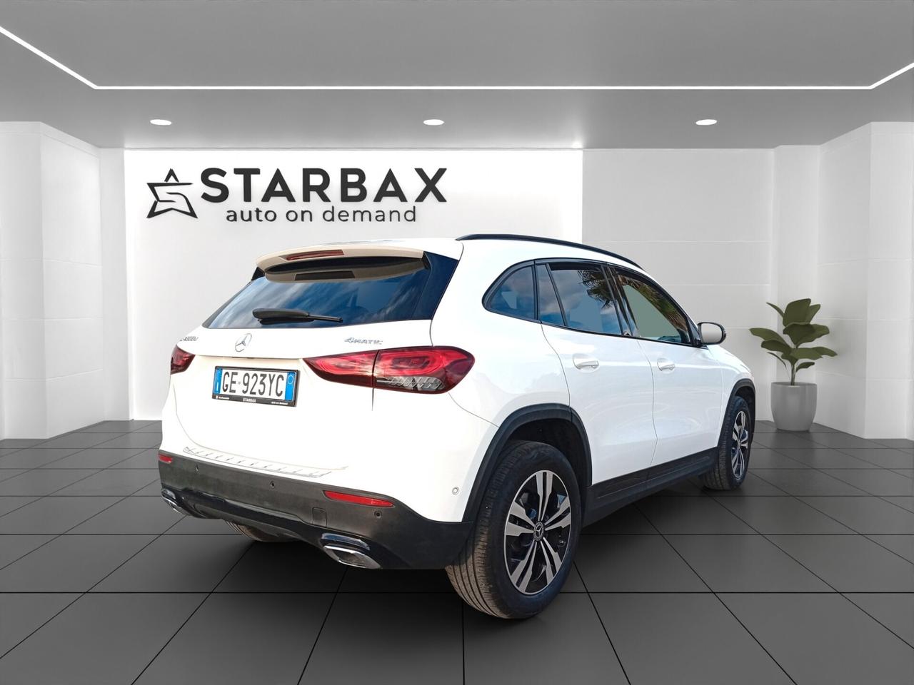 Mercedes-benz GLA 200 d Automatic 4Matic Premium AMG LUCI AMBIENT DISPLAY FULL HD GRANDE