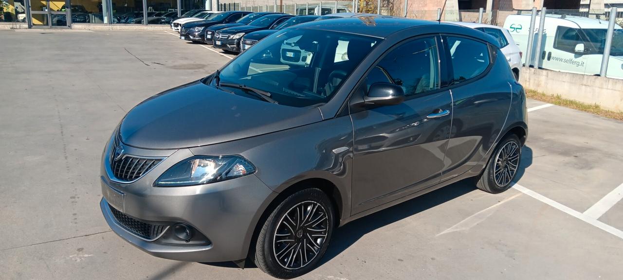 Lancia Ypsilon 1.0 FireFly 5 porte S&S Hybrid Gold
