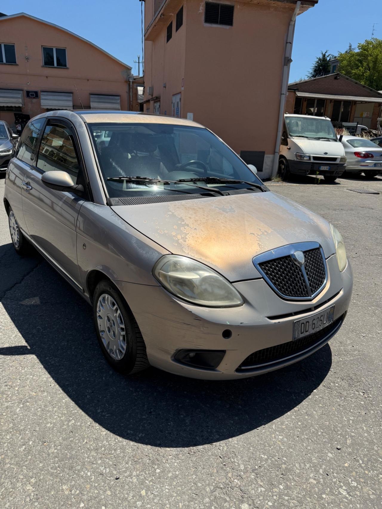 Lancia Ypsilon 1.4 Argento