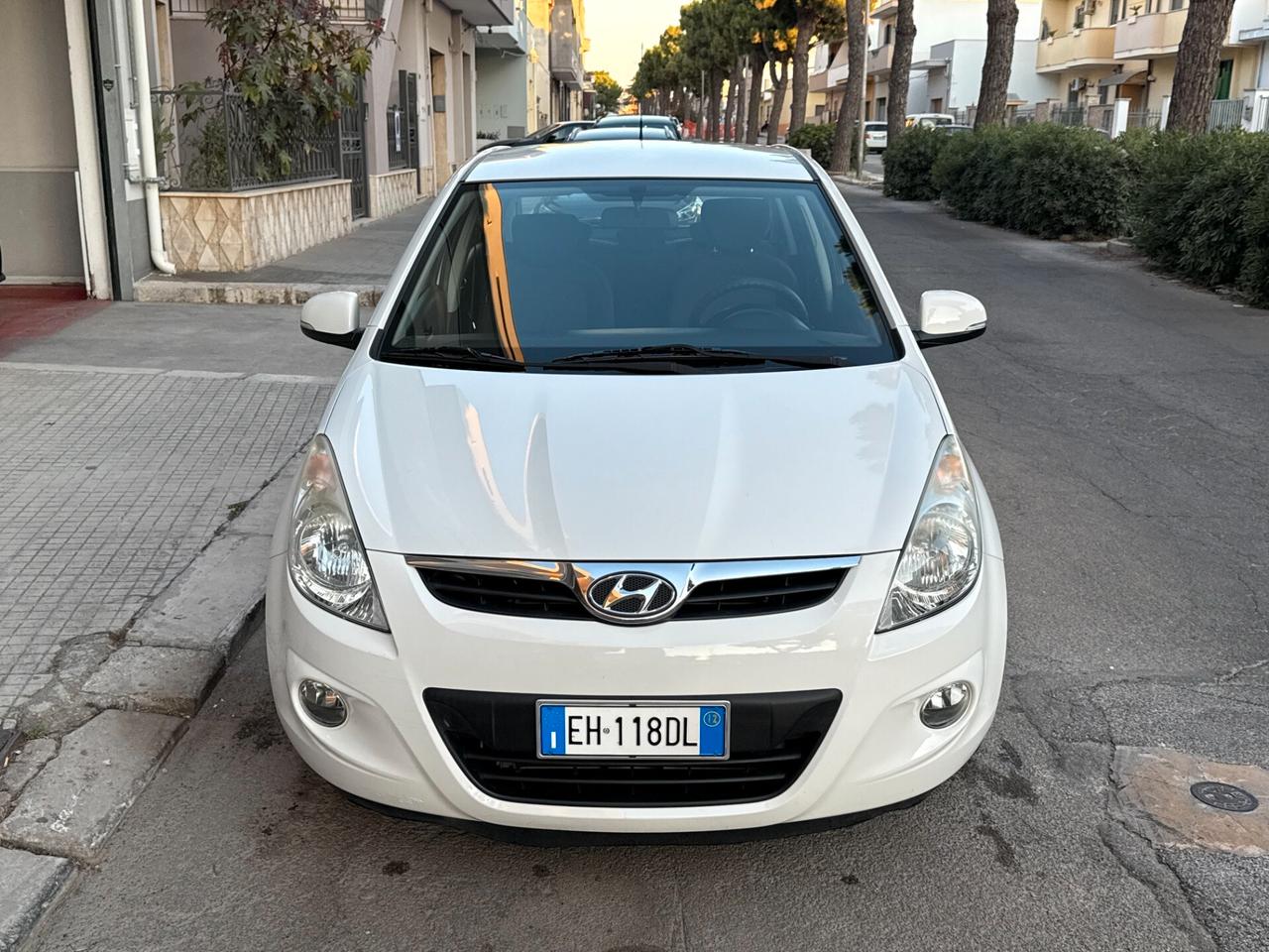 Hyundai i20 1.2 5P. SOLI KM 88.000 - 2012