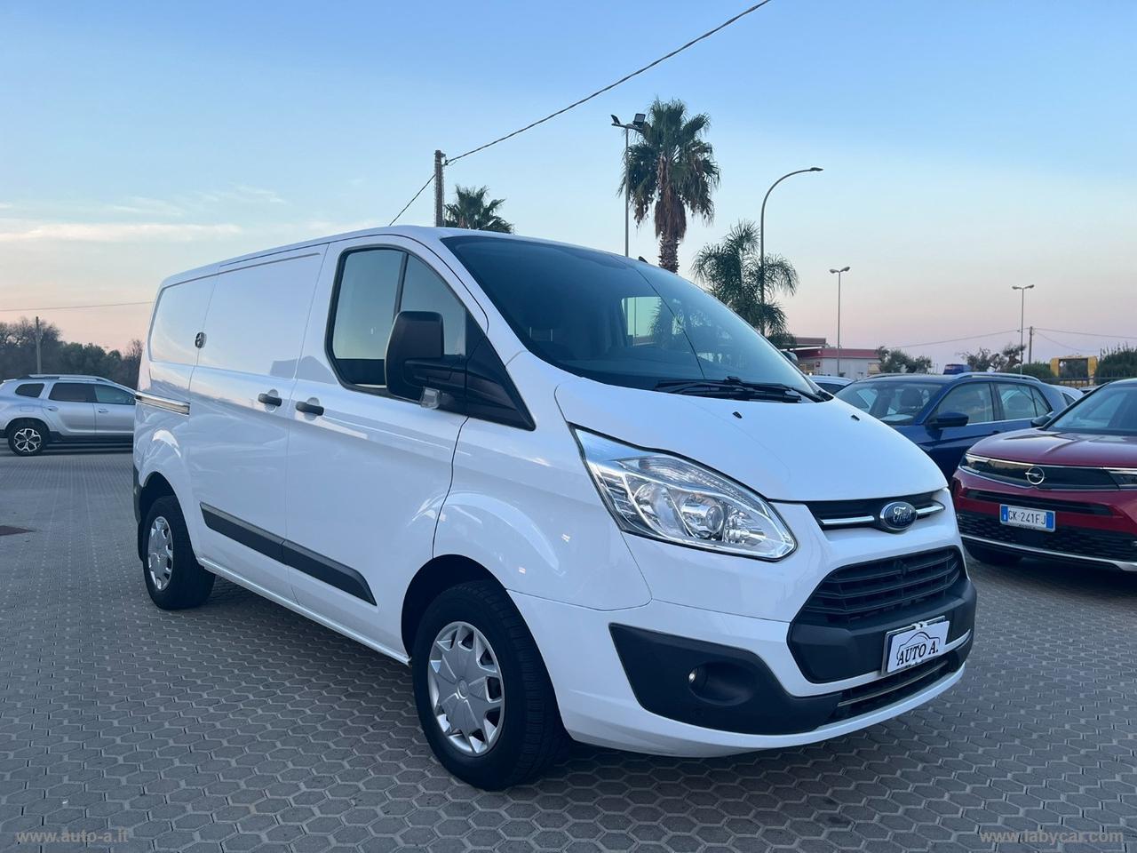 TRANSIT CUSTOM 2.0 TDCi 130 CV FURGONE 3 POSTI