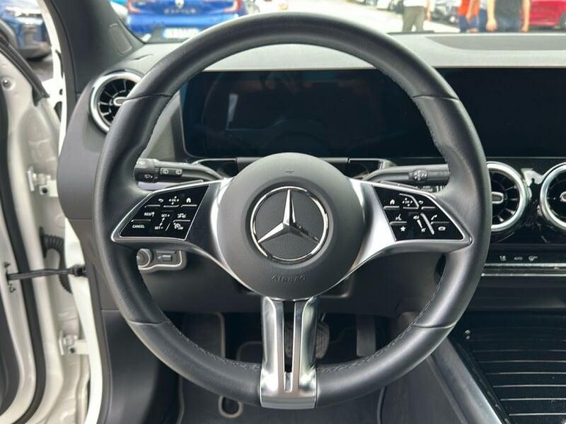 Mercedes-Benz GLA GLA 180 d Progressive Advanced NIGHT-PACK