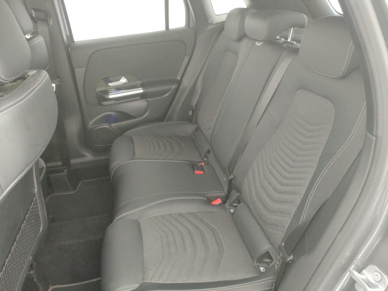 Mercedes-Benz GLA 180 d Progressive Advanced Plus auto