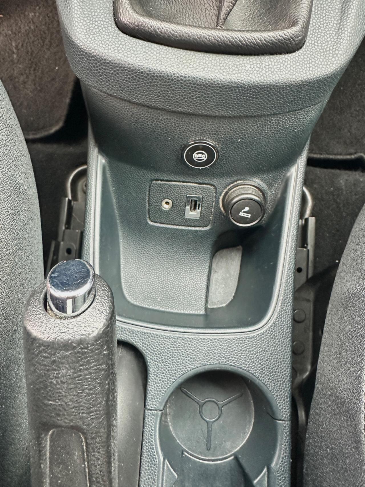 Ford Fiesta 1.2 82 CV 5 porte Titanium GPL