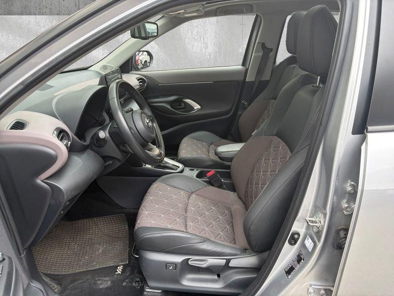 Toyota Yaris Cross 1.5h Lounge fwd 116cv e-cvt