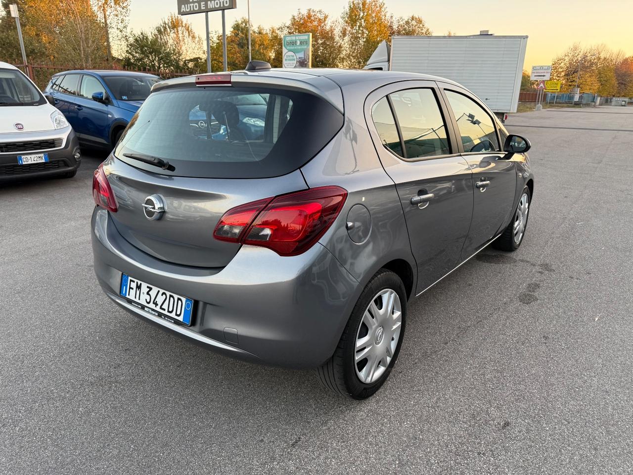 Opel Corsa 1.2 5 porte Innovation
