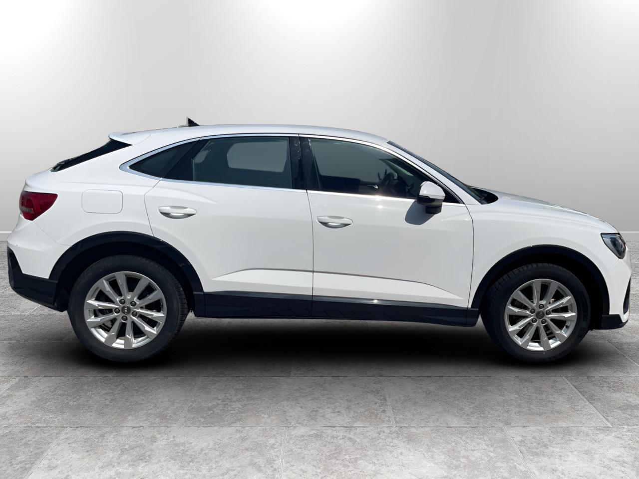 AUDI Q3 Sportback 35 2.0 tdi Edition quattro