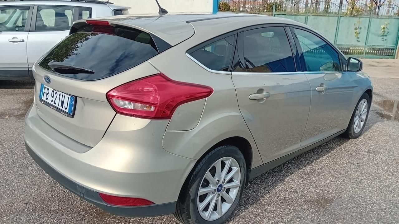 Ford focus 5P-1.5 tdci-titanium-full-2016