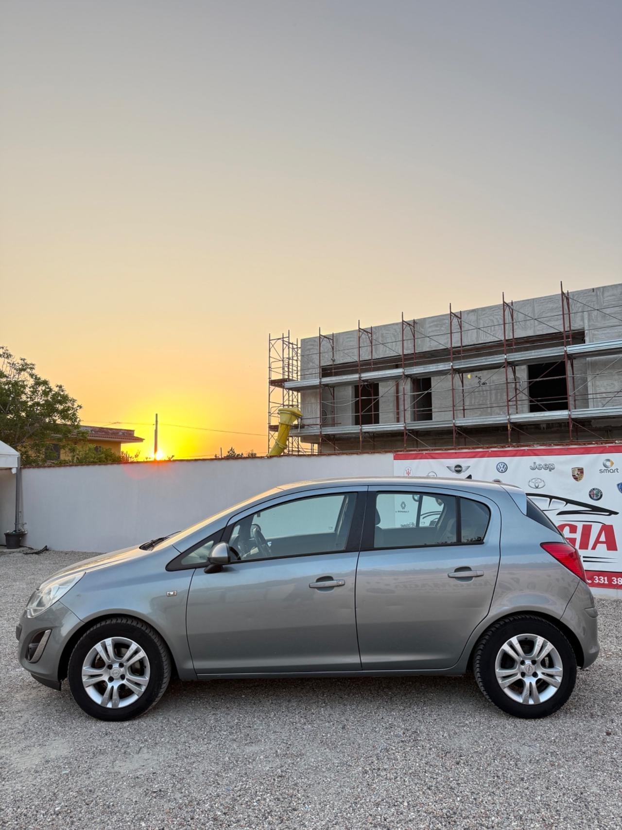 Opel Corsa 1.2 85CV 5 porte GPL-TECH Club