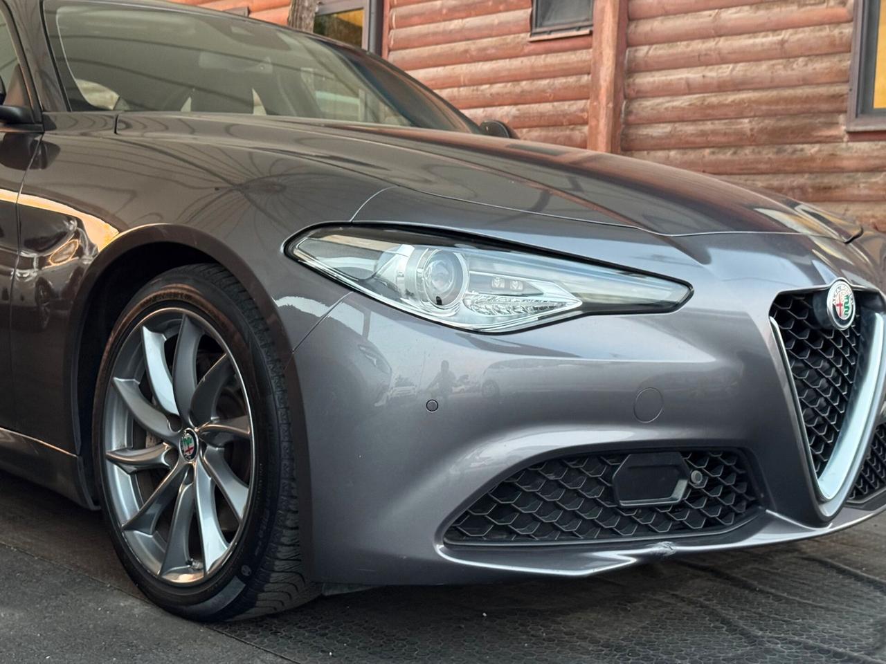 Alfa Romeo Giulia 2.2 Turbodiesel 180 CV AT8 AWD Q4 Super