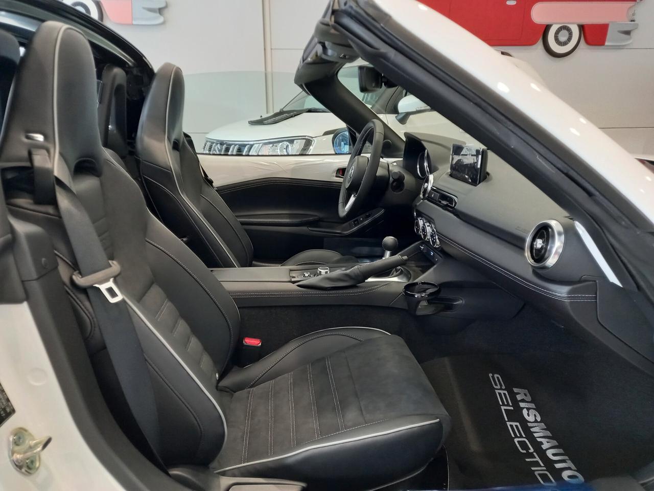 Mazda MX-5 1.5L Skyactiv-G RF Homura
