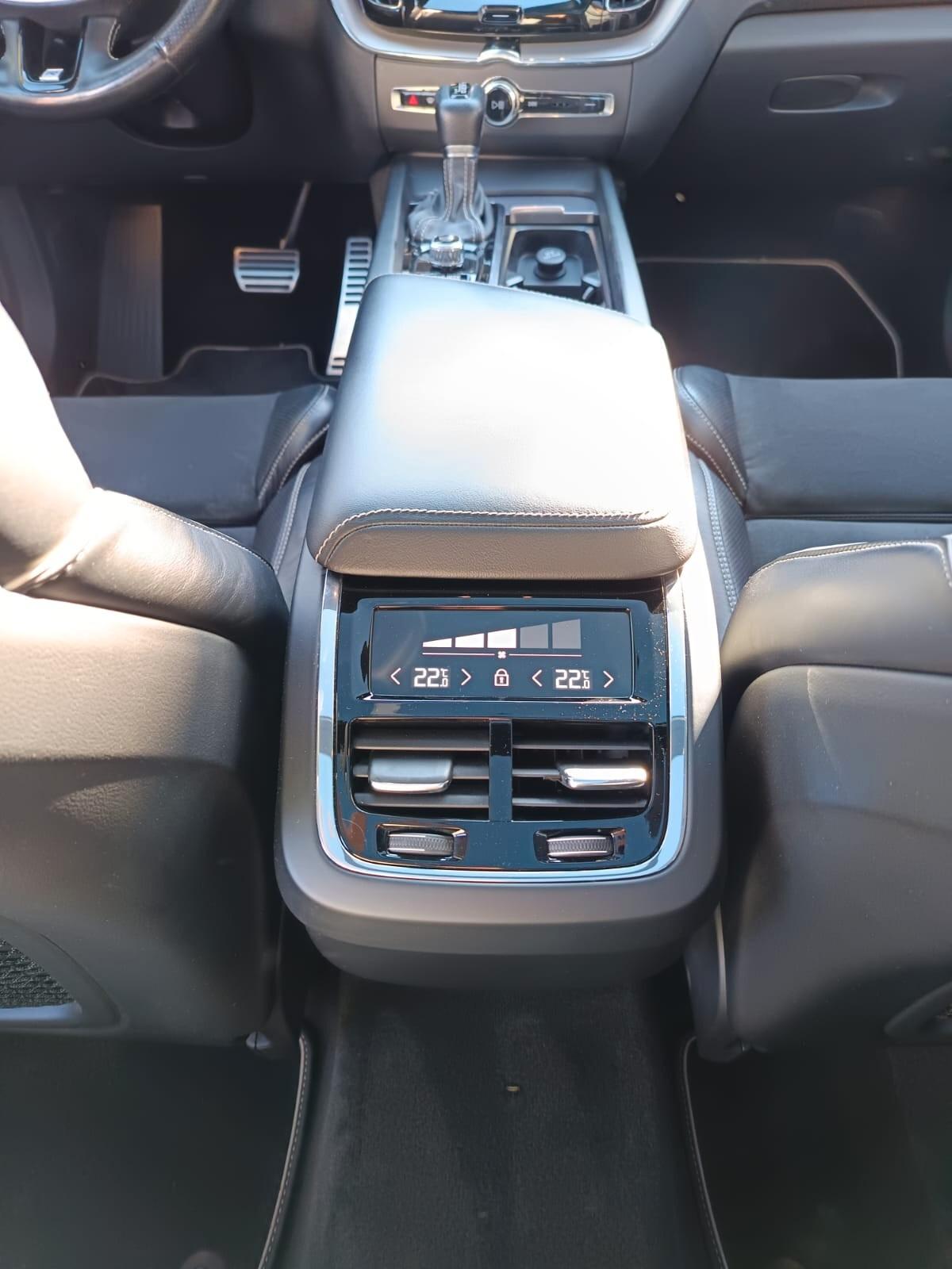 Volvo XC 60 D4 AWD Geartronic R-design