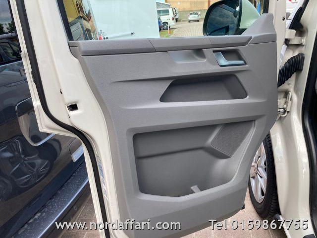 VOLKSWAGEN Caravelle 2.0 TDI 199CV DSG 4 Motion PL Kombi 6 posti