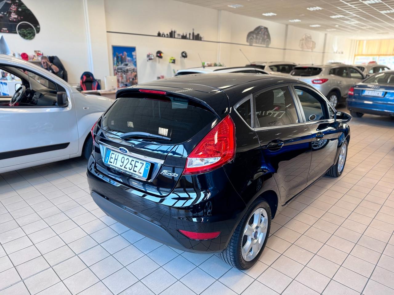 Ford Fiesta 1.4 TDCi 70CV 5 porte Titanium