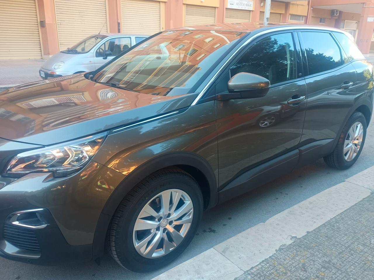 Peugeot 3008 BlueHDi 130 S&S Business N1