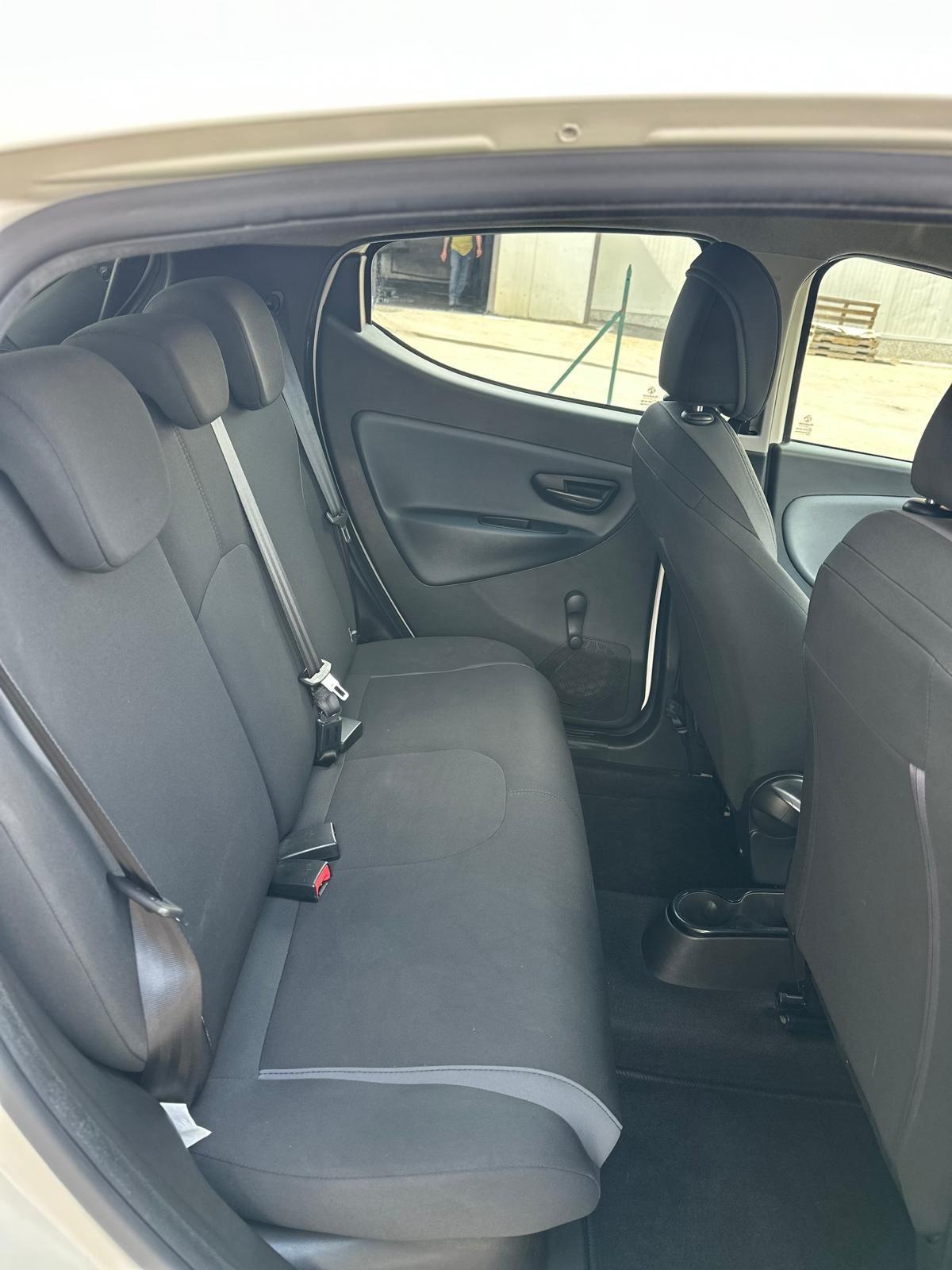 Lancia Ypsilon 1.2 69 CV 5 porte Platinum