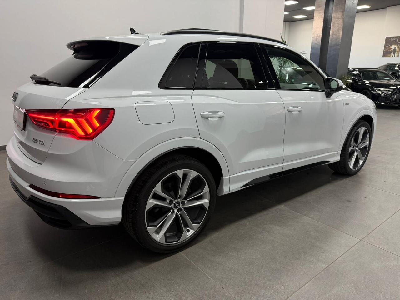 Audi Q3 SUV 35 TDI S-tronic S-line Edition