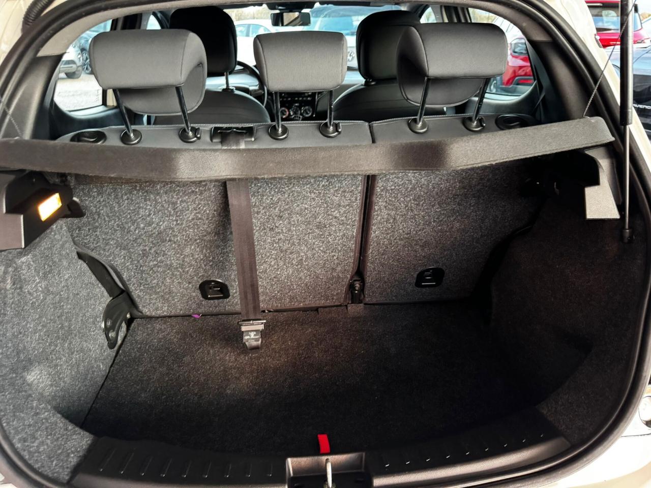 Lancia Ypsilon 1.0 FireFly 5 porte S&S Hybrid Ecochic Gold