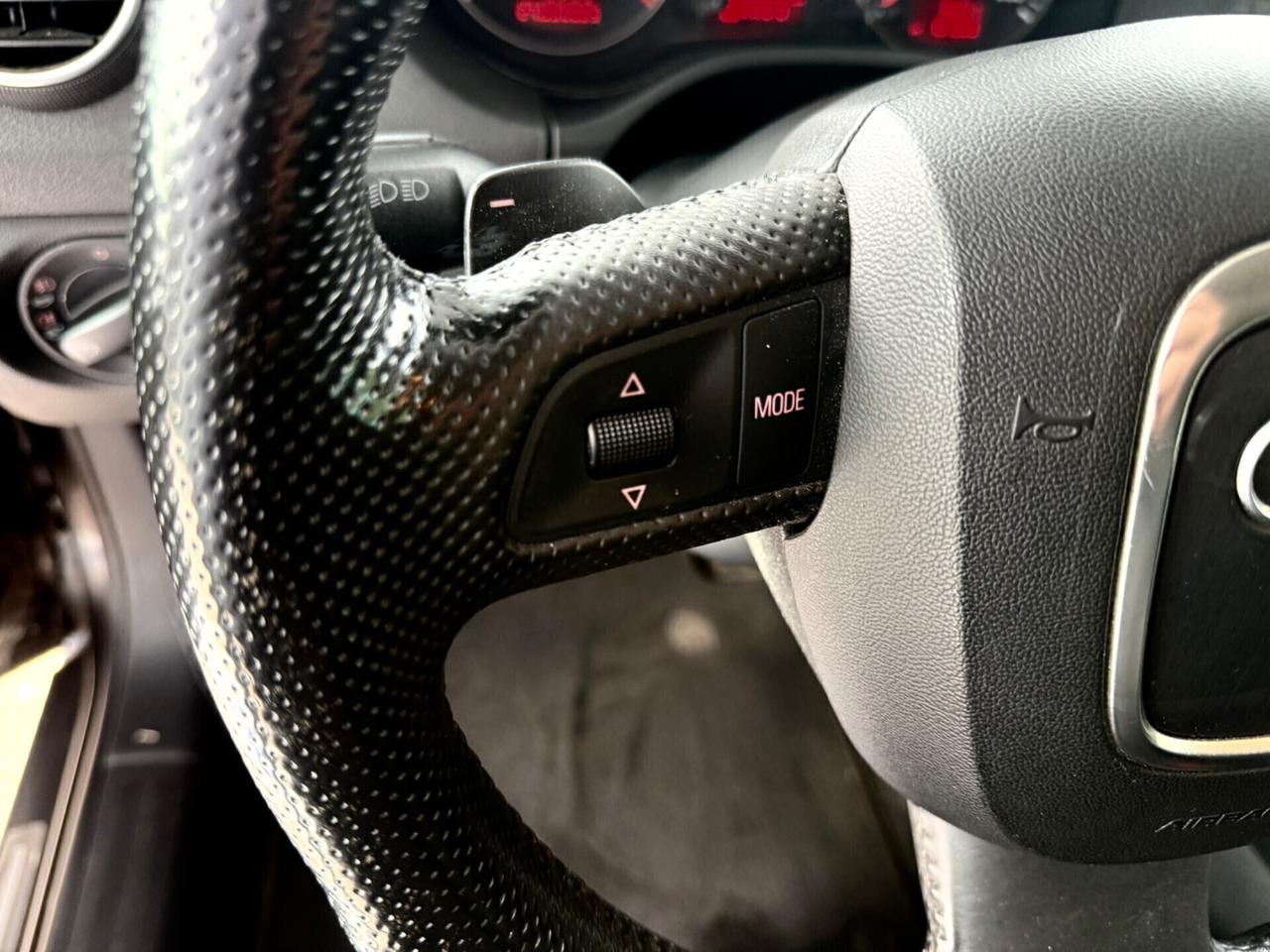 Audi A3 2.0 TDI (170cv) *AUTOMAT*NAVI