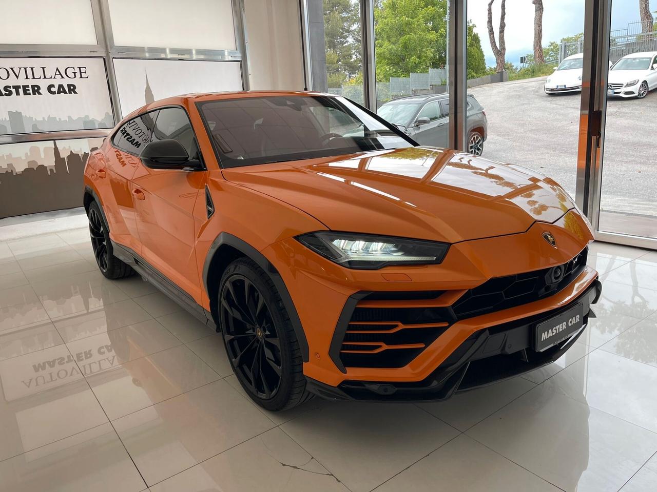 Lamborghini Urus 650cv PACCHETTO CARBONIO