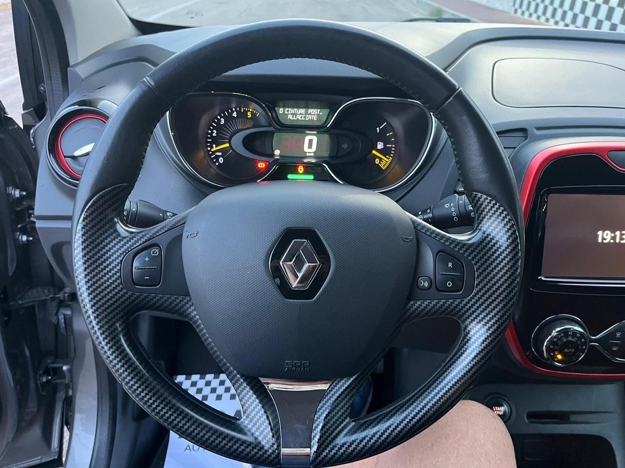 Renault Captur 1.5 dCi Project Runway Unipro 2015