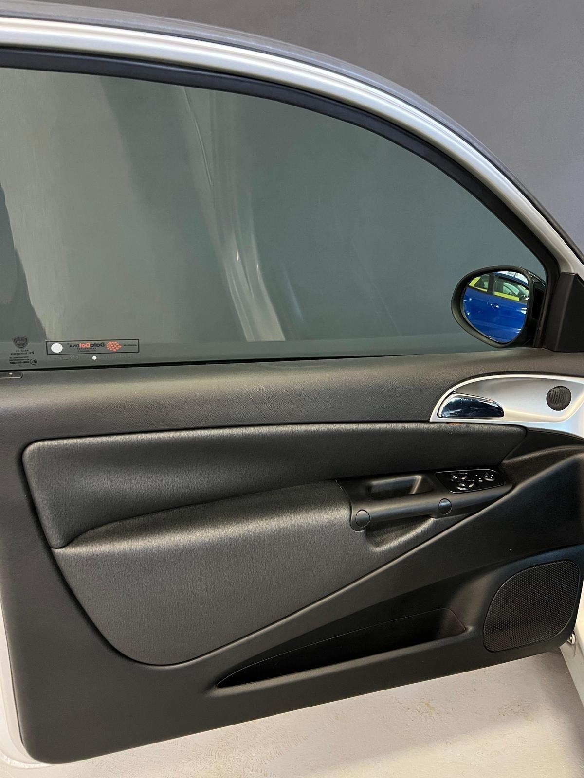 Lancia Ypsilon 1.3 MJT 75 CV Unyca