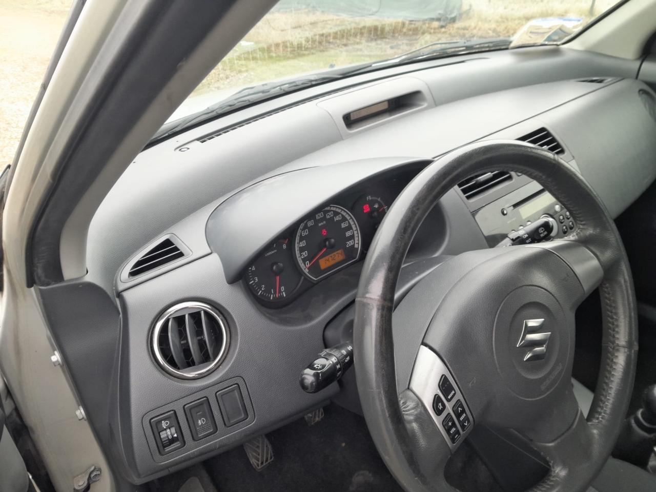 Suzuki Swift 1.3 4x4 5p. GL