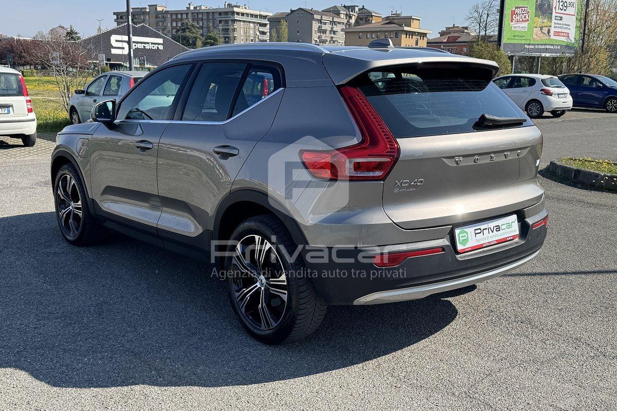 VOLVO XC40 T5 Recharge Plug-in Hybrid R-design