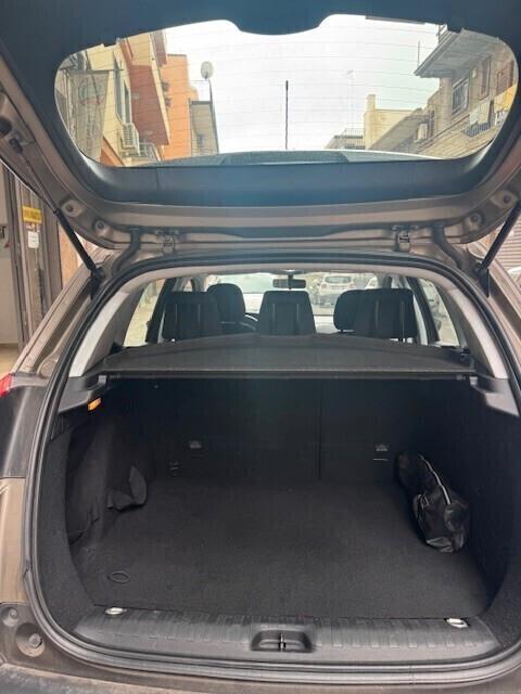 Peugeot 2008 1.6 HDi -Turbo Diesel - 2015