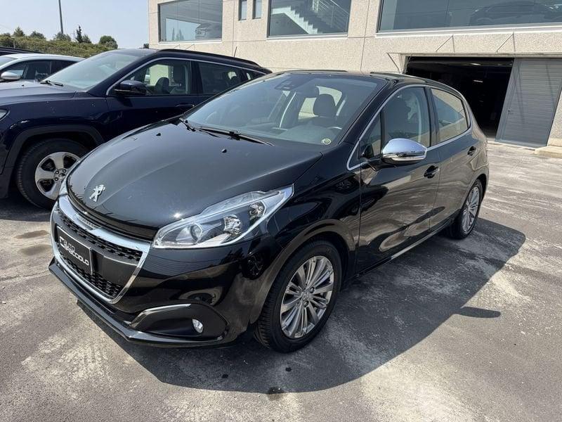 Peugeot 208 PureTech 82 5 porte Allure