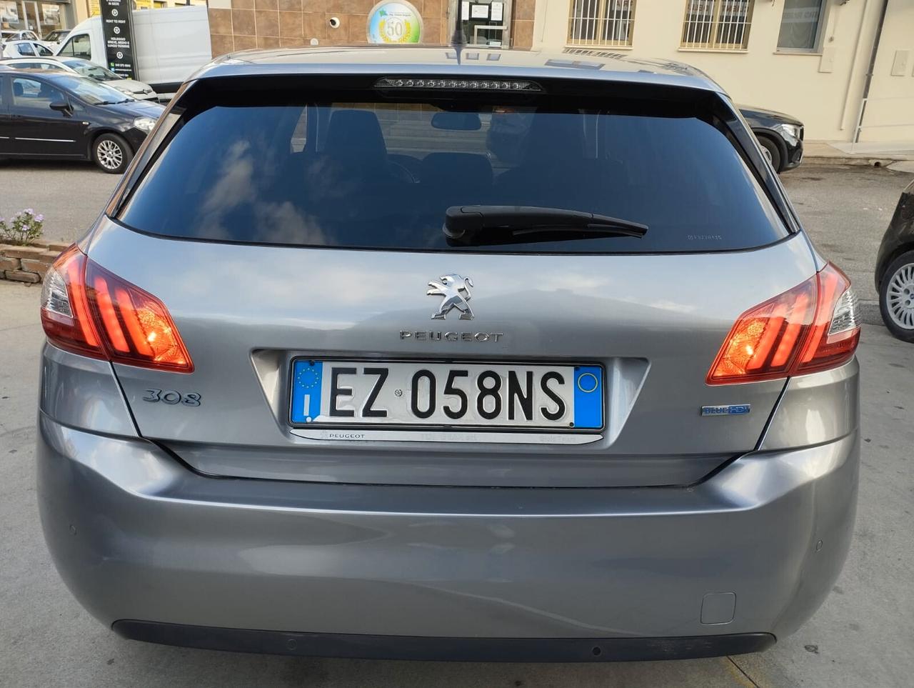 Peugeot 308 BlueHDi 120 S&S Allure