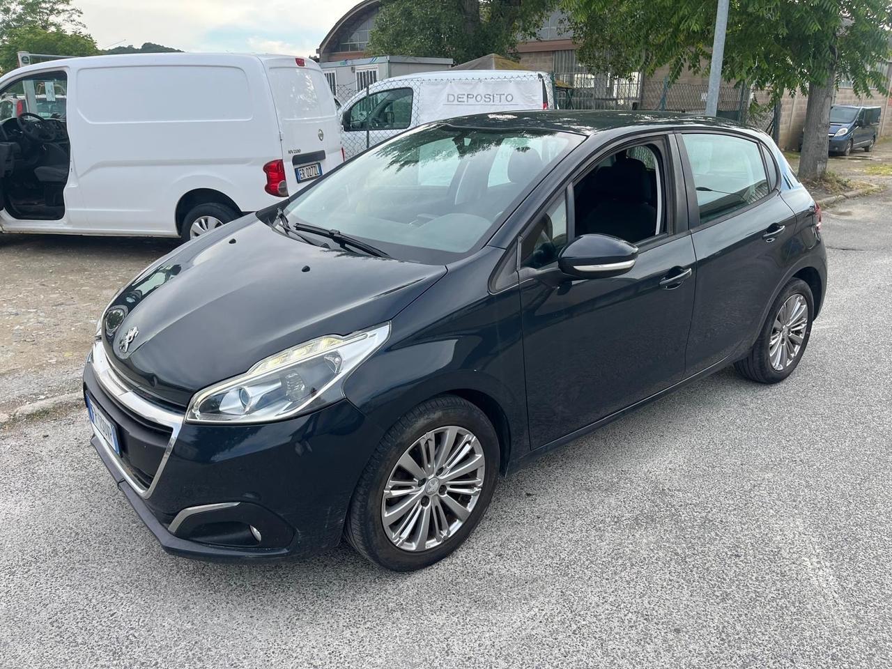 Peugeot 208 PureTech 82 5 porte Allure