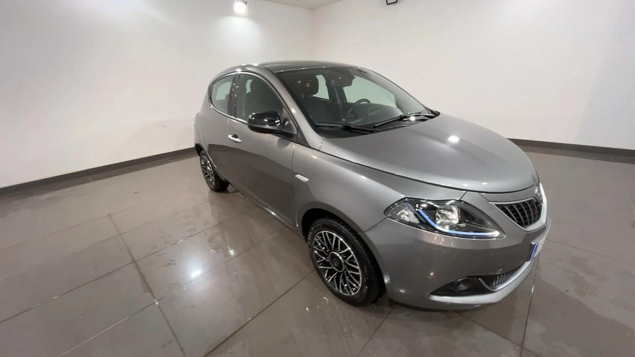 Lancia Ypsilon 1.0 FireFly 5 porte S&S Hybrid Platino