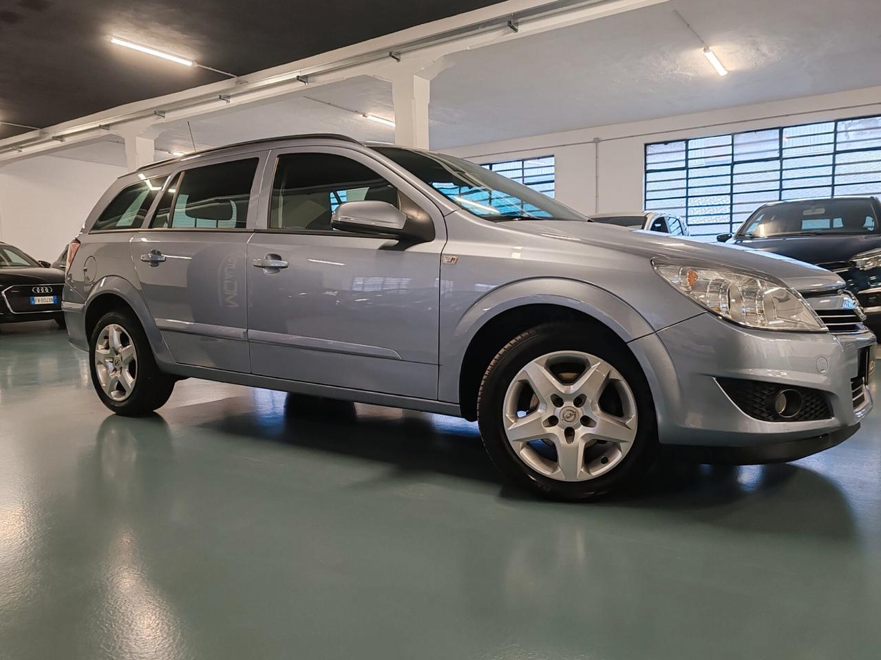 Opel Astra 1.6 16V VVT Station Wagon Club