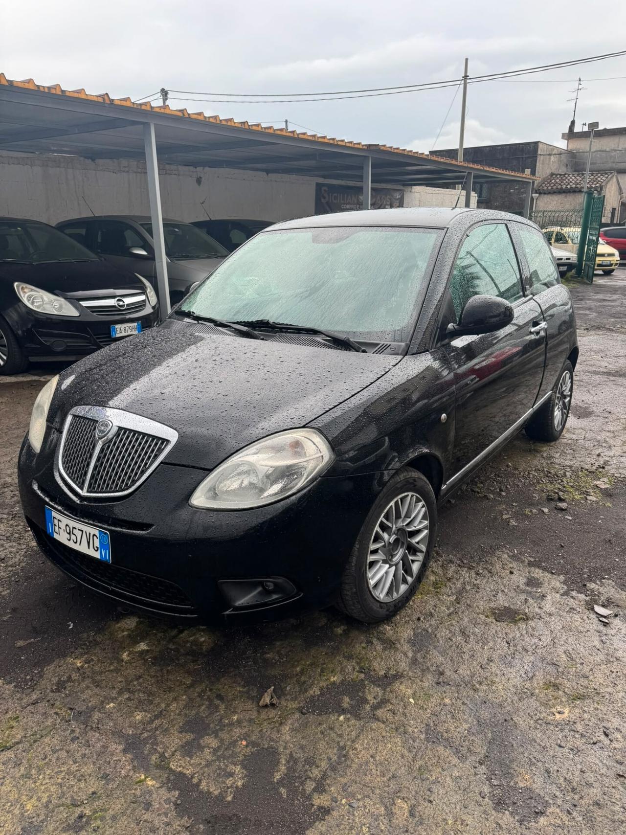 Lancia Ypsilon 1.3 MJT 75 CV Diva