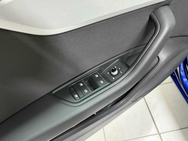 AUDI A4 Avant 30 TDI/136 CV S tronic Business