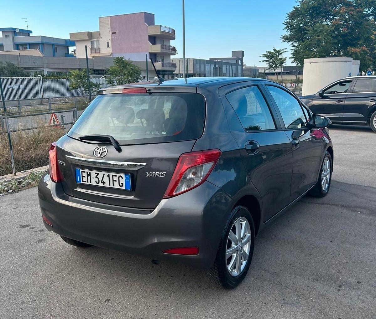 Toyota Yaris 1.4 D-4D 5 porte Lounge