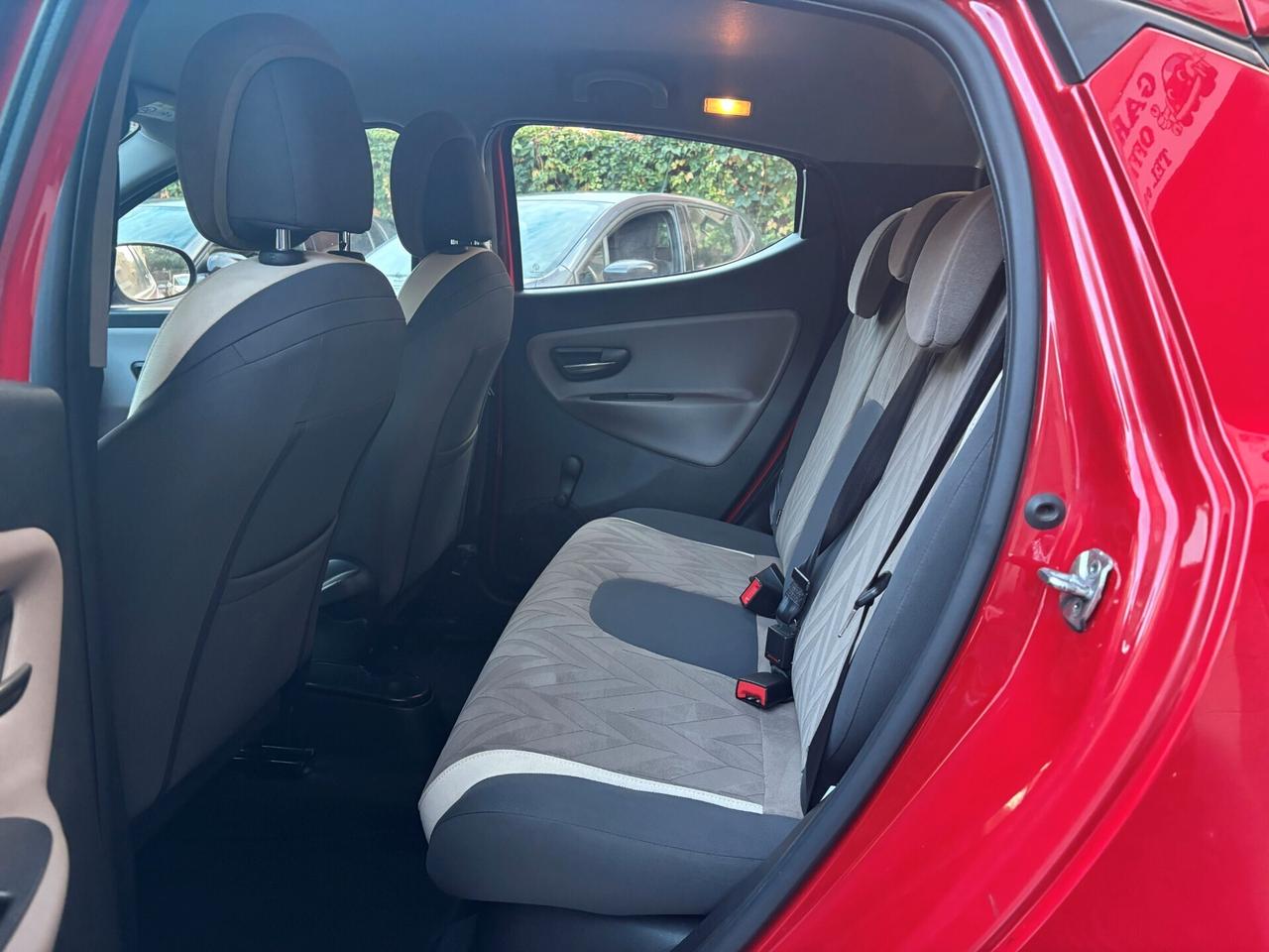 Lancia Ypsilon 1.2 69 CV 5 porte Platinum PREZZO REALE
